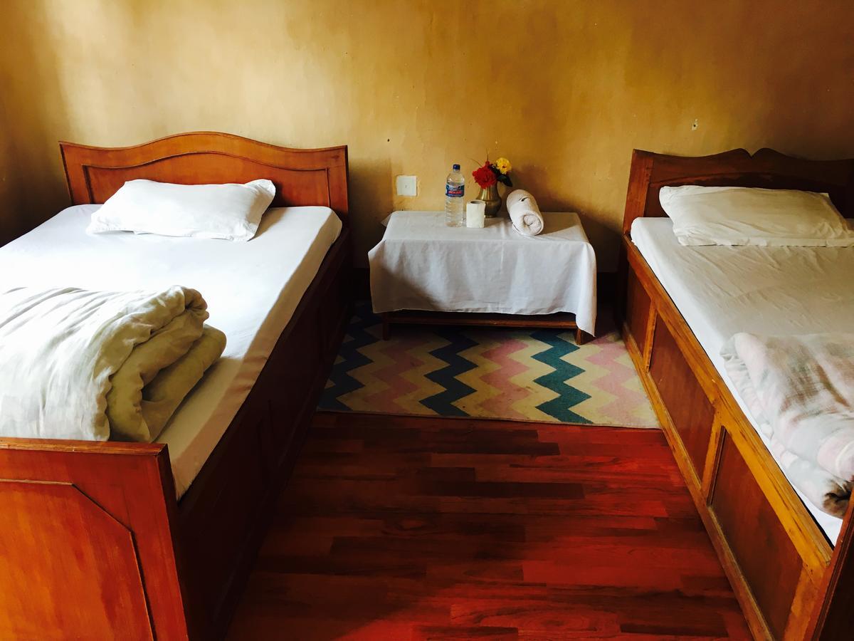 Shrestha Hotel & Restaurant Bandipur Exterior foto